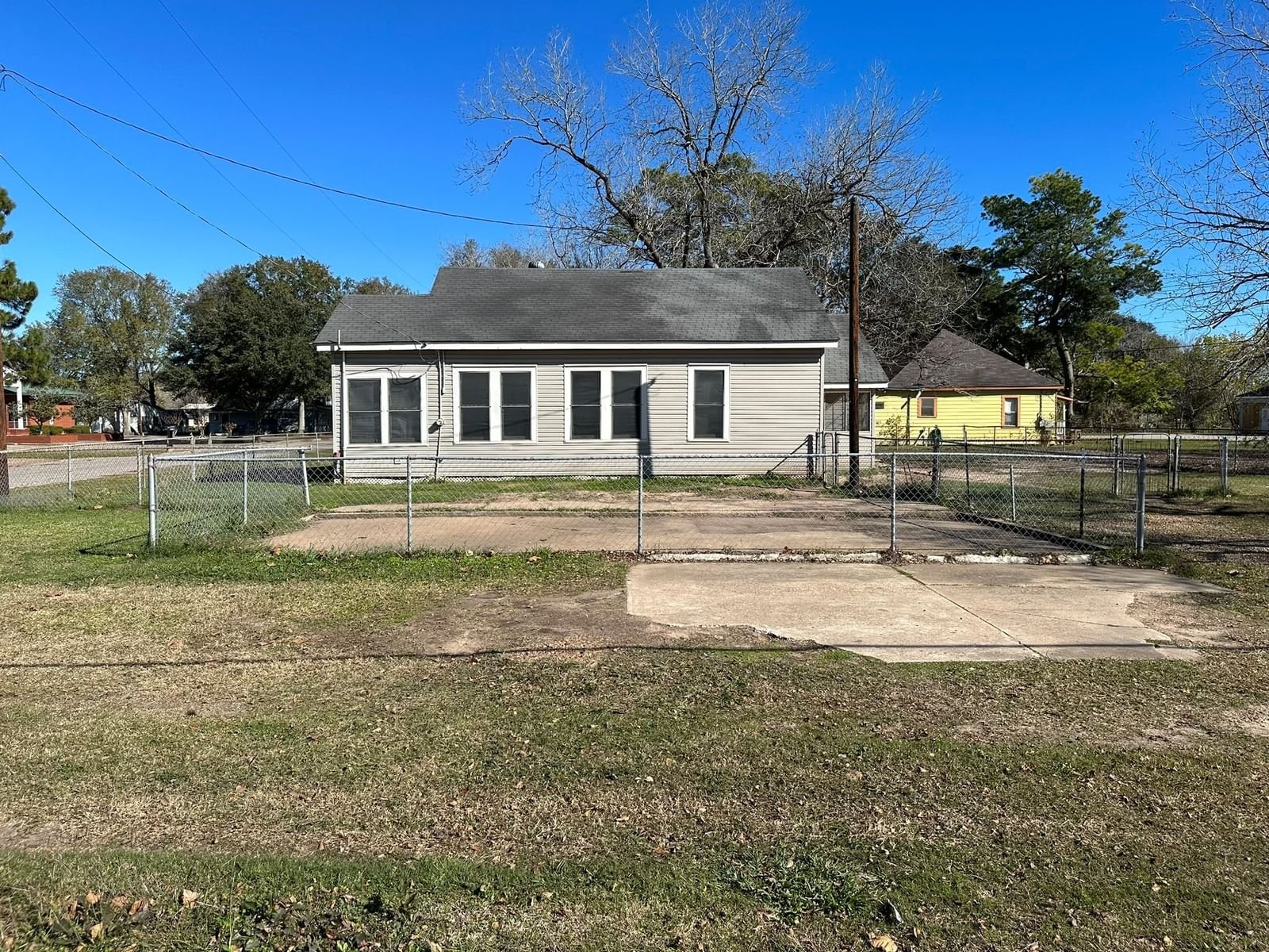 Real estate property located at 3123 Rosenberg, Fort Bend, Graham Add, Needville, TX, US