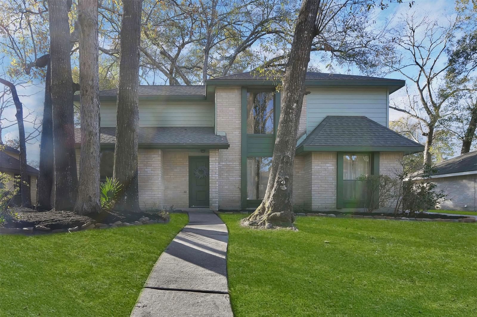 Real estate property located at 3710 Hill Springs, Harris, Greentree Village Sec 01 Amd, Kingwood, TX, US