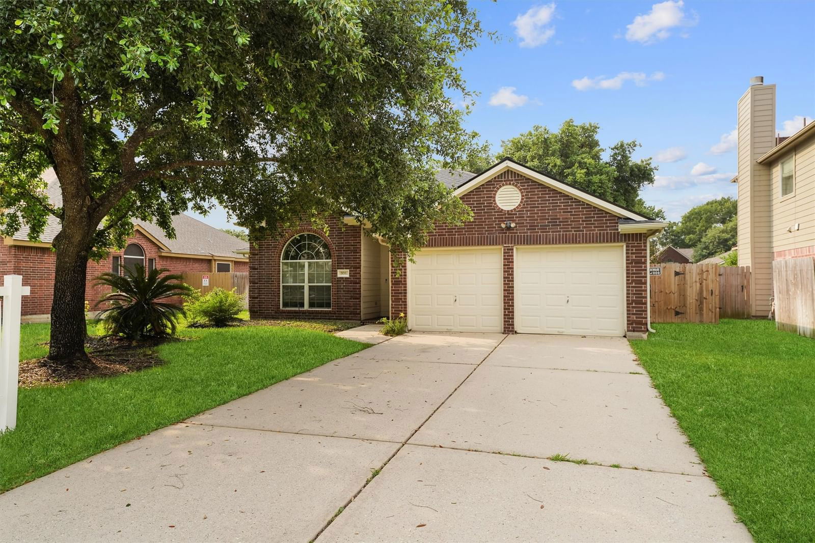 Real estate property located at 506 Robinwood, Montgomery, Oakridge Forest 04, Spring, TX, US