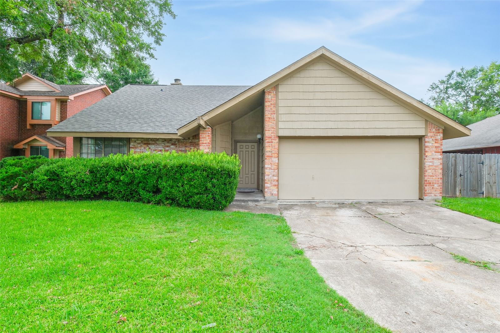 Real estate property located at 14311 Royal Hill, Fort Bend, Dover Sec 1, Houston, TX, US