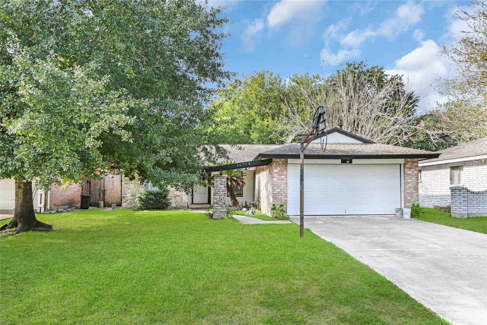 Real estate property located at 16718 Tibet, Harris, Forest Bend, Friendswood, TX, US