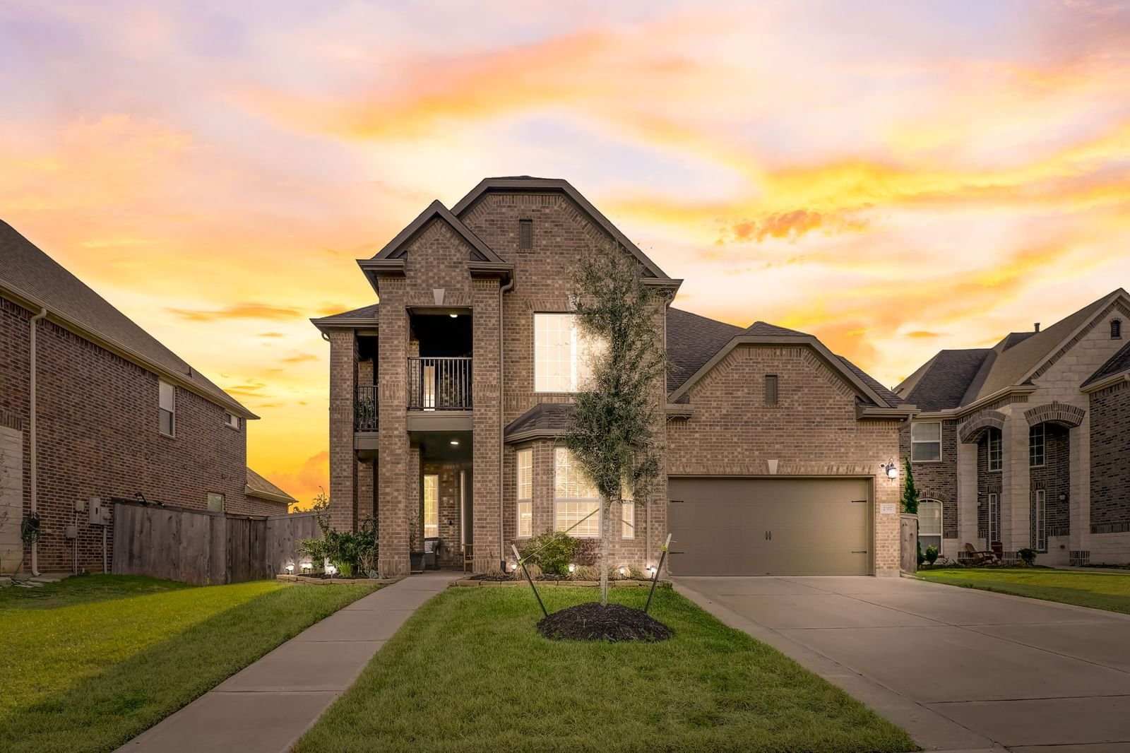 Real estate property located at 2317 Churchill Cove, Harris, Riverstone Ranch, Pearland, TX, US