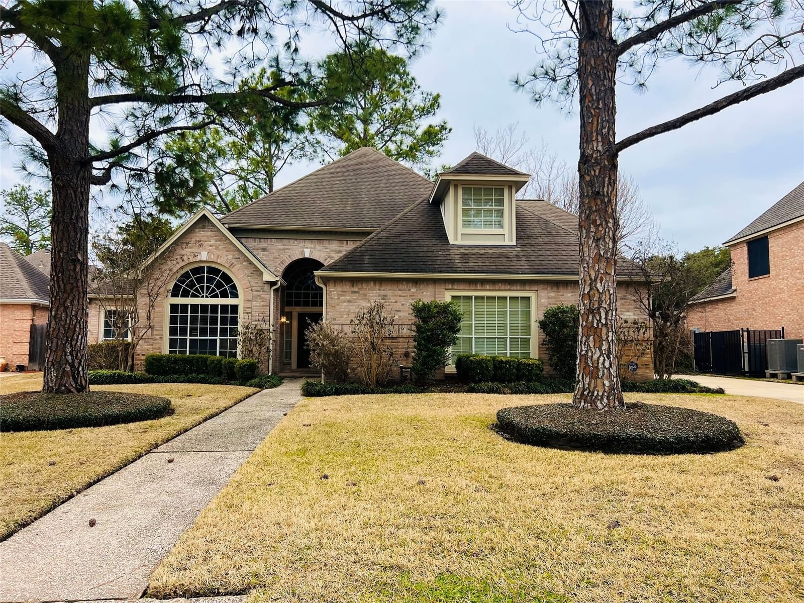 Real estate property located at 5523 Fragrant Cloud, Harris, Twin Lakes Sec 01, Houston, TX, US