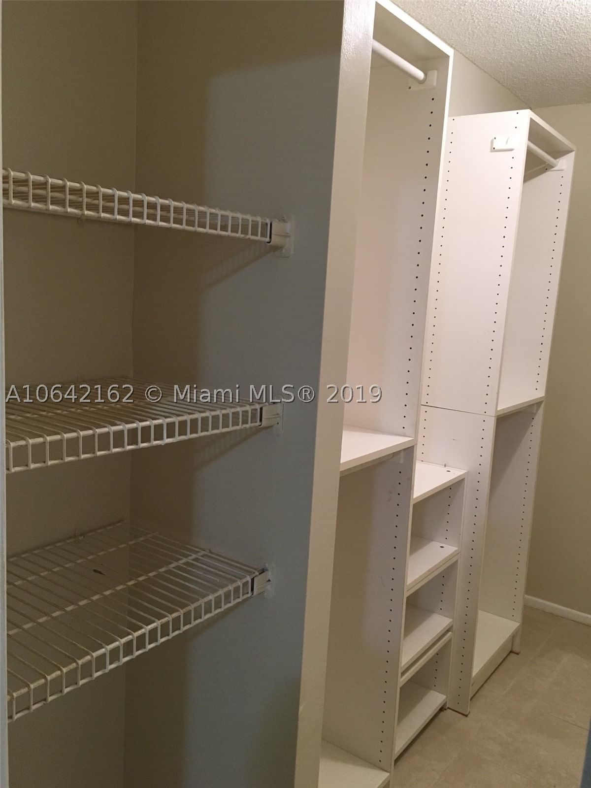 Real estate property located at 4170 Inverrary Dr #111, Broward, Manors Of Inverrary, Lauderhill, FL