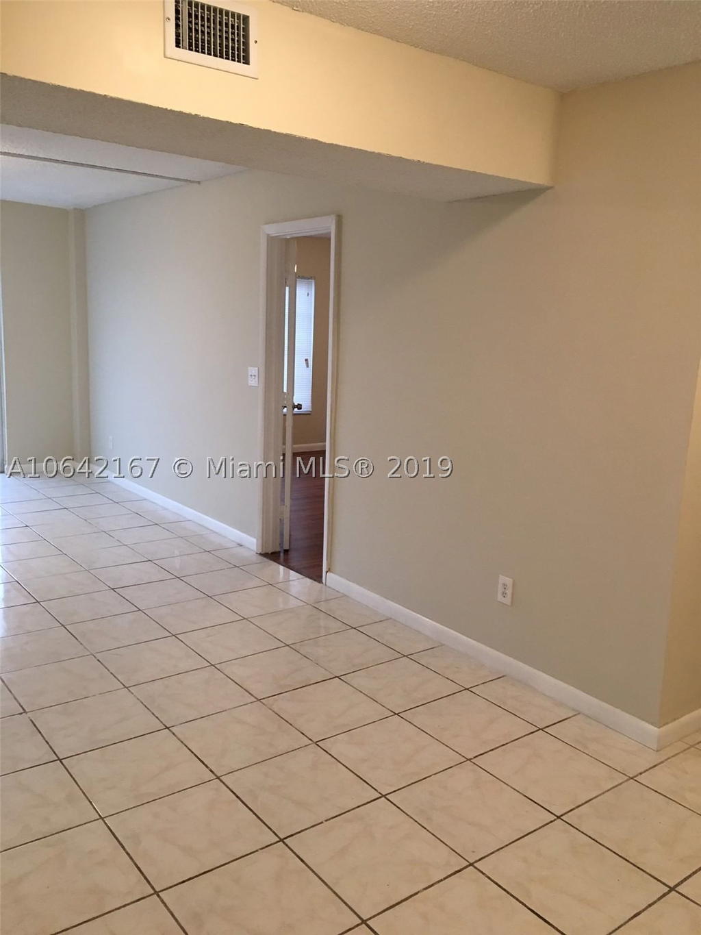 Real estate property located at 4164 Inverrary Dr #813, Broward, Manors Of Inverrary, Lauderhill, FL