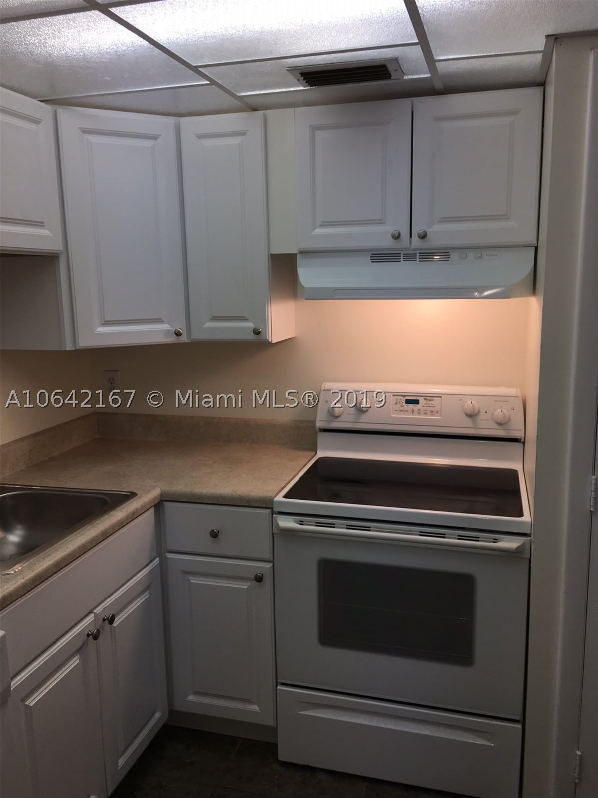 Real estate property located at 4164 Inverrary Dr #813, Broward, Manors Of Inverrary, Lauderhill, FL
