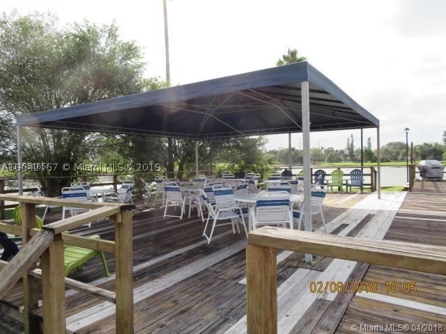 Real estate property located at 4164 Inverrary Dr #813, Broward, Manors Of Inverrary, Lauderhill, FL