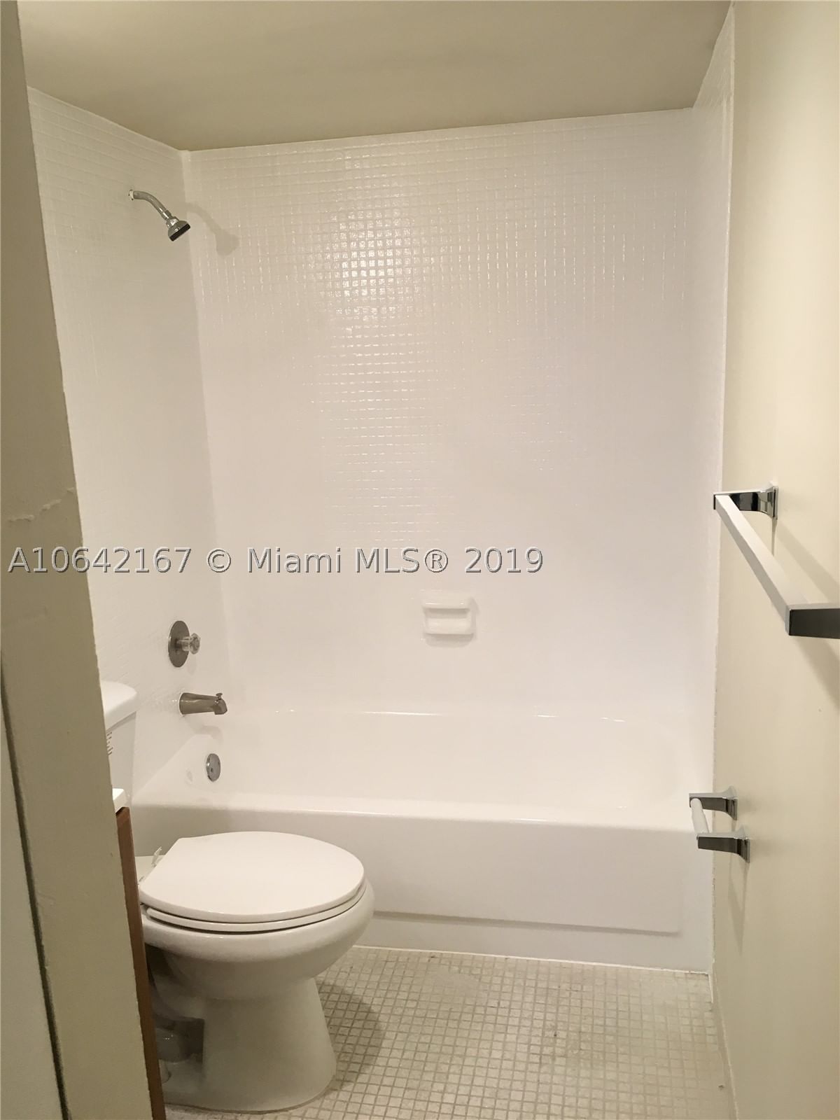 Real estate property located at 4164 Inverrary Dr #813, Broward, Manors Of Inverrary, Lauderhill, FL