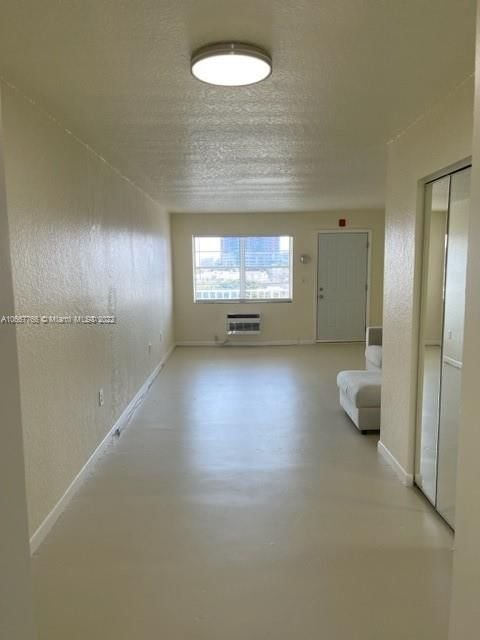 Real estate property located at 240 Collins Ave #7E w/Parking, Miami-Dade County, TERRACE VIEW TOWERS CONDO, Miami Beach, FL