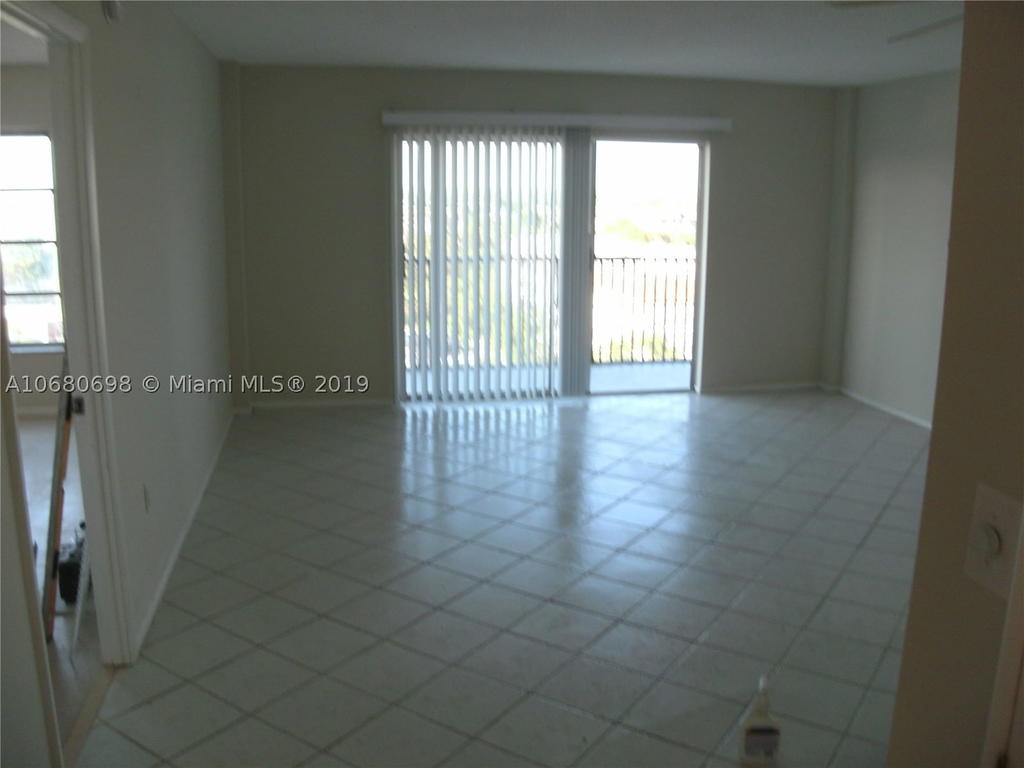 Real estate property located at 4174 Inverrary Dr #911, Broward, Manors Of Inverrary, Lauderhill, FL
