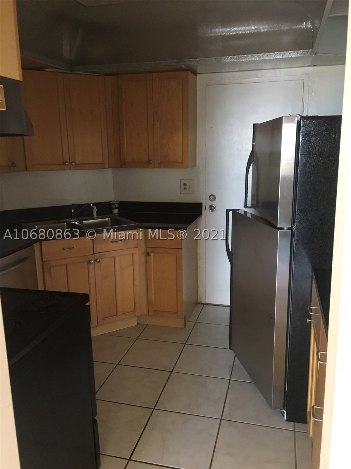 Real estate property located at 3301 Spanish Moss Ter #906, Broward, Lakes Of Inverrary Condo, Lauderhill, FL