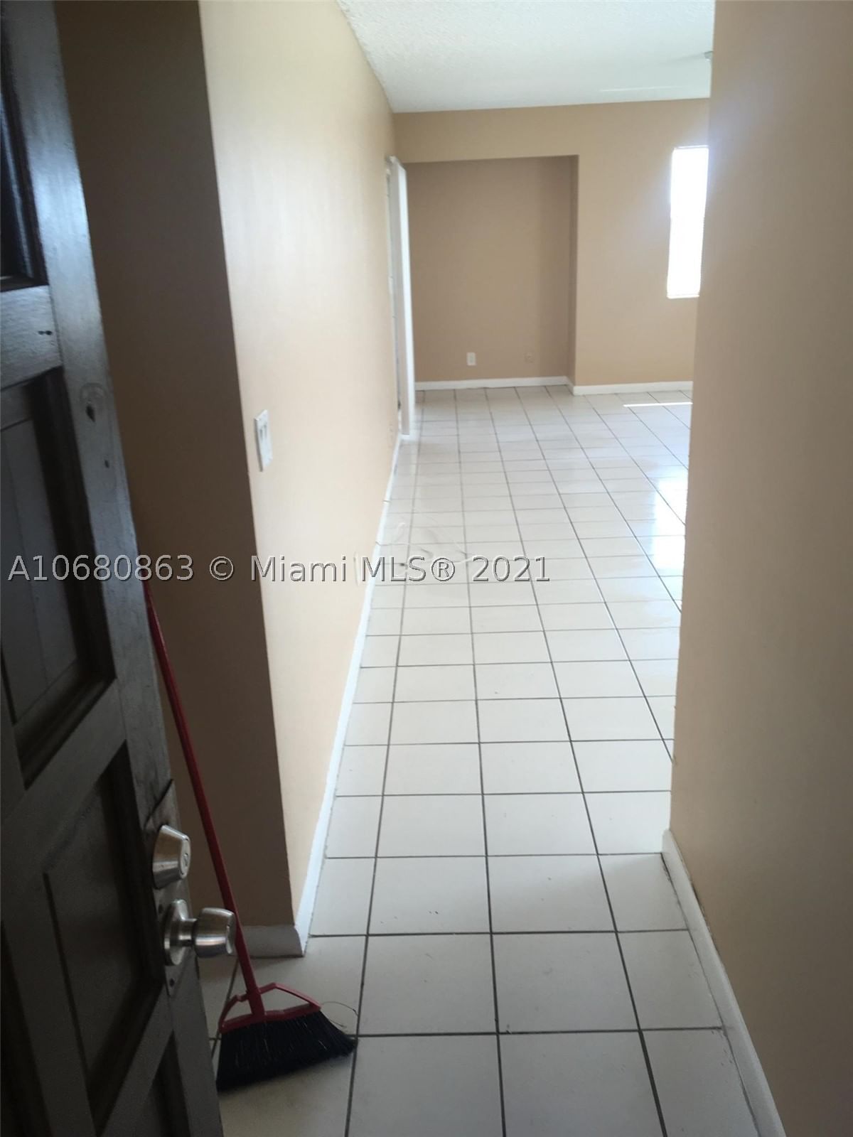 Real estate property located at 3301 Spanish Moss Ter #906, Broward, Lakes Of Inverrary Condo, Lauderhill, FL