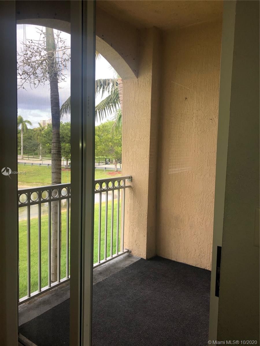 Real estate property located at 10012 7th St #212, Miami-Dade County, Miami, FL