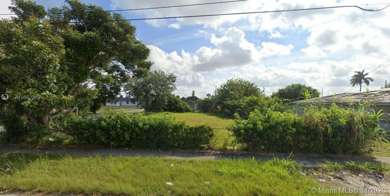 Real estate property located at 605 11th Ave, Miami-Dade County, Homestead, FL
