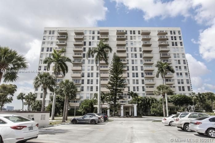 Real estate property located at 880 69th St #8M, Miami-Dade County, Miami, FL