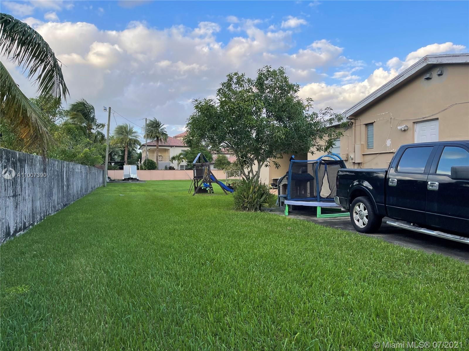 Real estate property located at 10965 28th St, Miami-dade County, Miami, FL