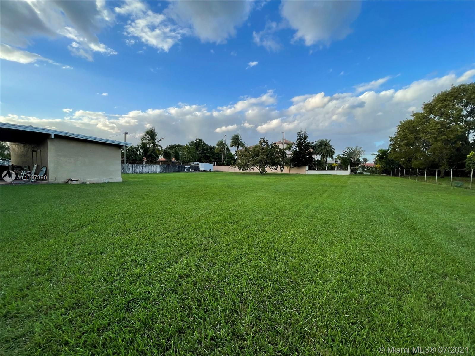 Real estate property located at 10965 28th St, Miami-dade County, Miami, FL