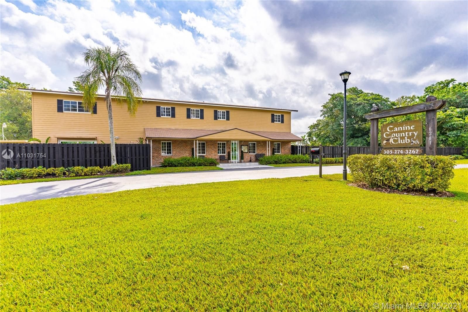 Real estate property located at 6201 118th Ave, Miami-Dade County, Miami, FL
