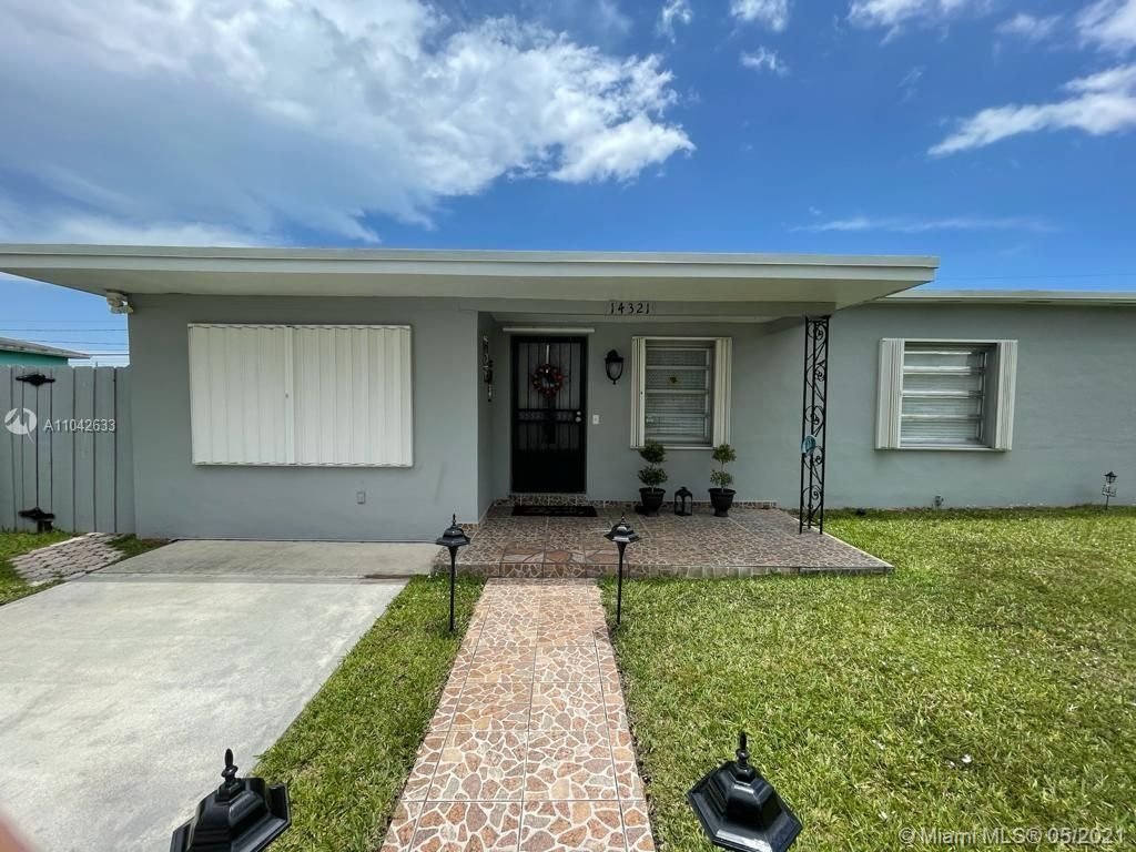 Real estate property located at 14321 Carver Dr, Miami-Dade County, Miami, FL