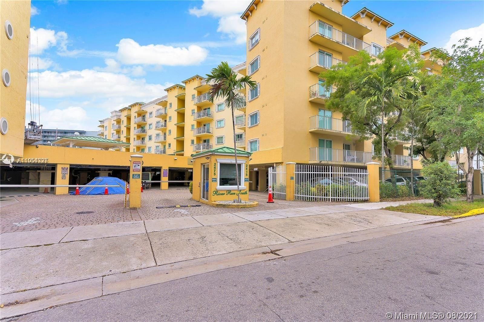 Real estate property located at 2415 16th Street Rd #613, Miami-Dade County, Miami, FL