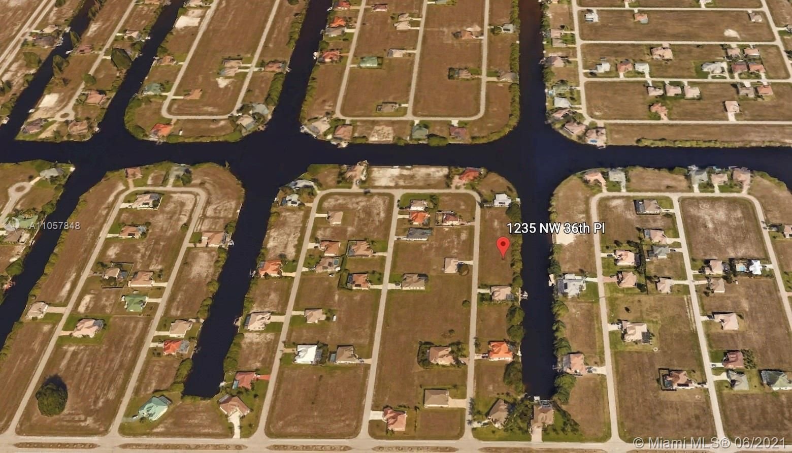 Real estate property located at 1235 Nw 36th Pl, Lee County, Cape Coral, FL