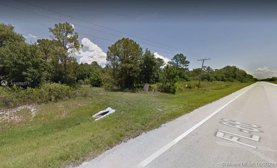 Real estate property located at 1715 and 1713 Honeysuckle Dr, Highlands County, Sebring, FL