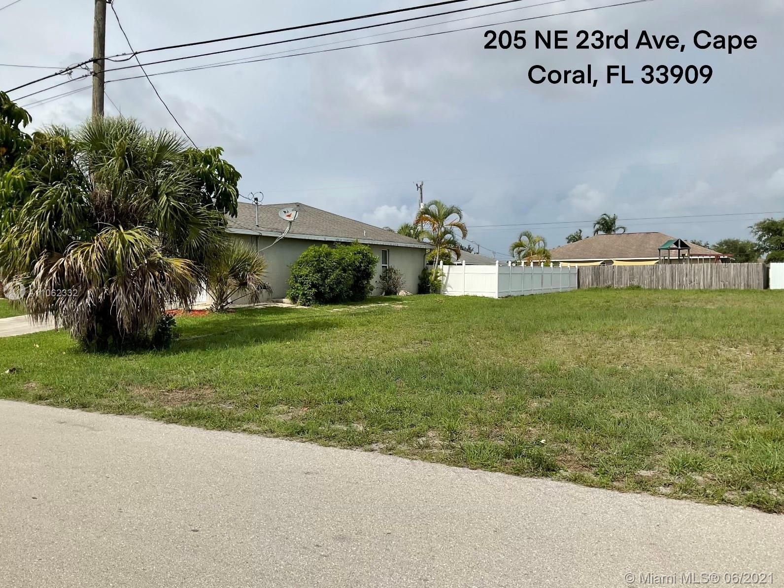 Real estate property located at 205 23 Ave, Lee County, Cape Coral, FL