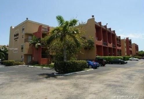 Real estate property located at 10900 104th St #319, Miami-Dade County, Miami, FL