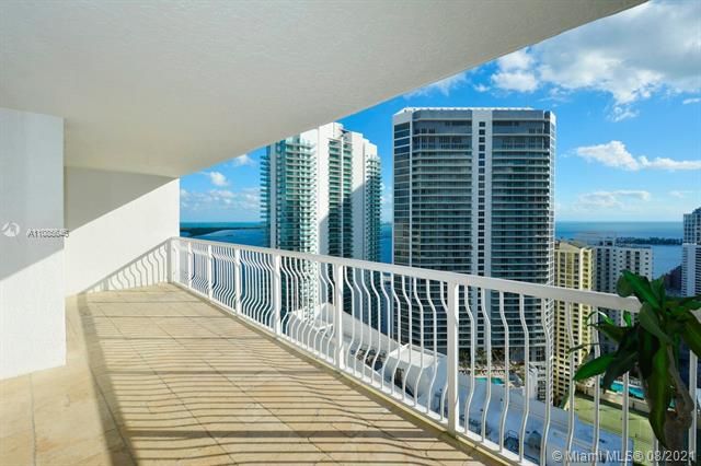 Real estate property located at 1200 Brickell Bay Dr #3817, Miami-Dade County, Miami, FL