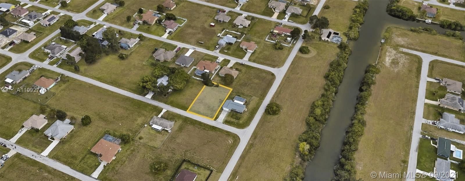 Real estate property located at 2015 9 Ave, Lee County, Cape Coral, FL