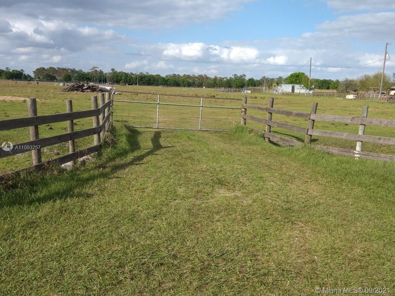 Real estate property located at 101 Silver Dollar Ln, Highlands County, Other City - In The State Of Florida, FL