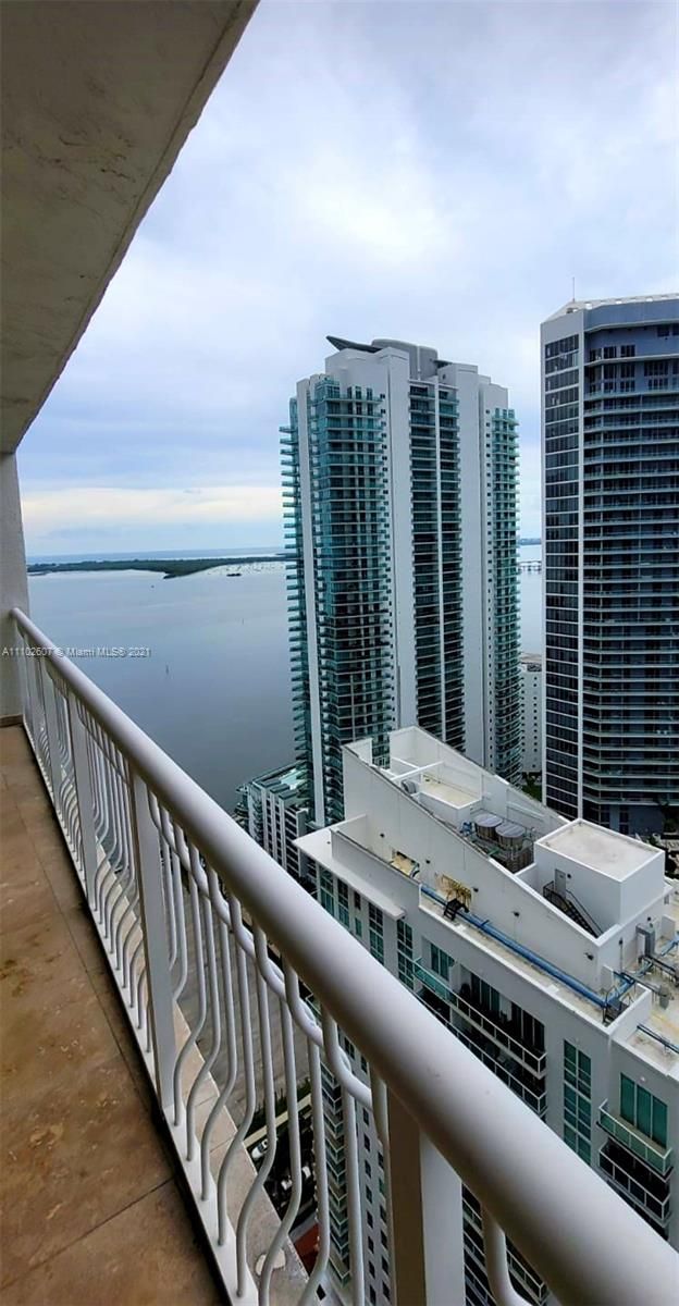 Real estate property located at 1200 Brickell Bay Dr #3917, Miami-Dade County, Miami, FL