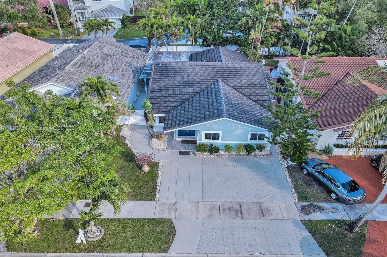 Real estate property located at 4261 154th Ct, Miami-Dade County, Miami, FL