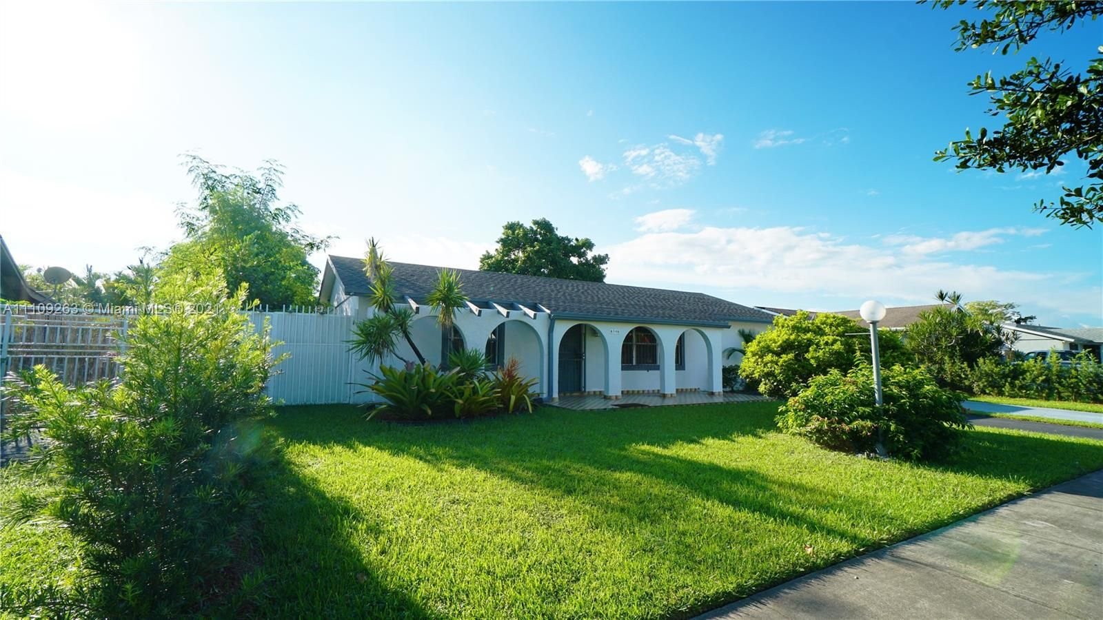 Real estate property located at 4346 134th Pl, Miami-Dade County, Miami, FL