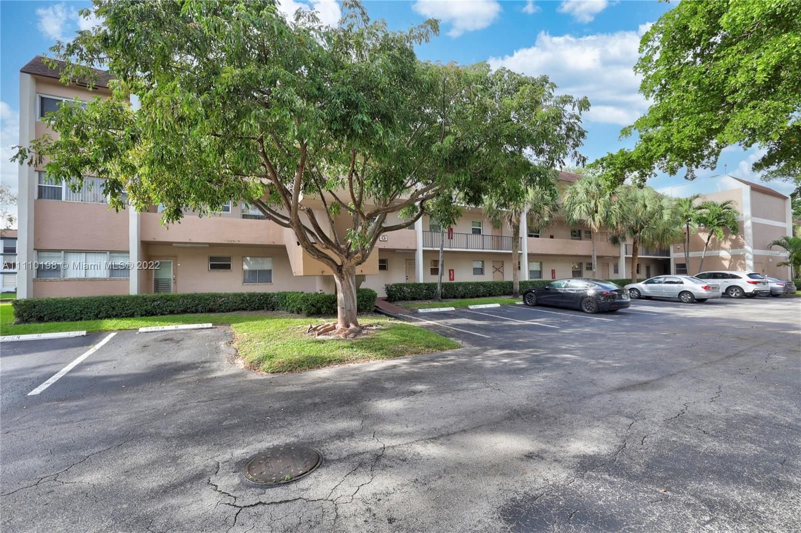 Real estate property located at 8360 Sands Point Blvd G102, Broward County, Tamarac, FL