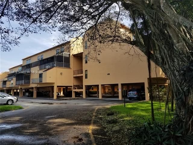 Real estate property located at 430 Commodore Dr #218, Broward County, Plantation, FL
