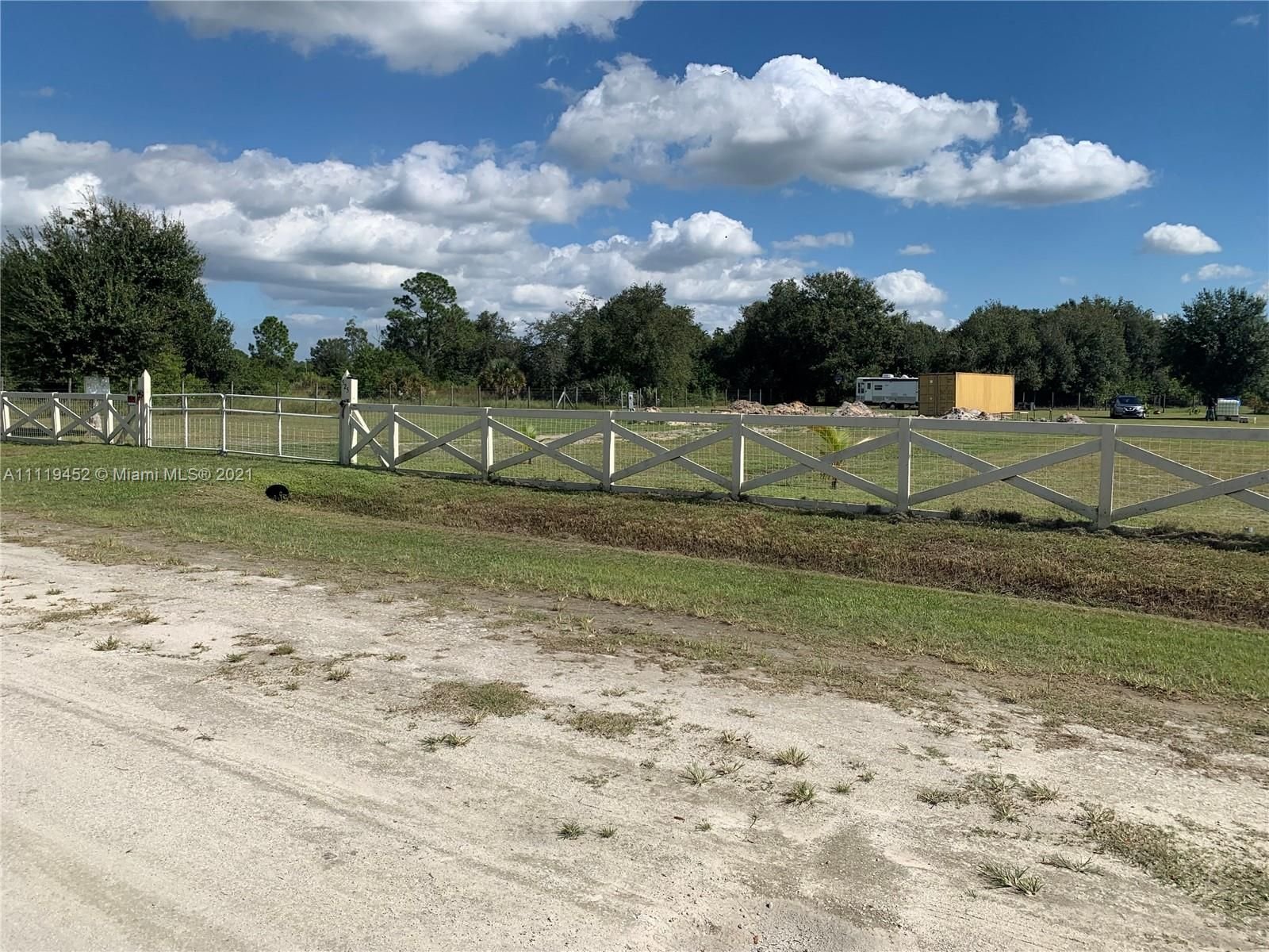 Real estate property located at 525 Granja St, Hendry County, Clewiston, FL