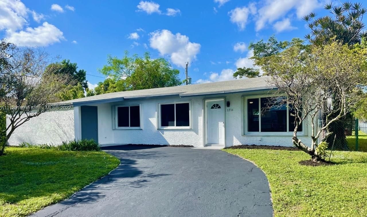 Real estate property located at 1711 65th Ave, Broward County, North Lauderdale, FL