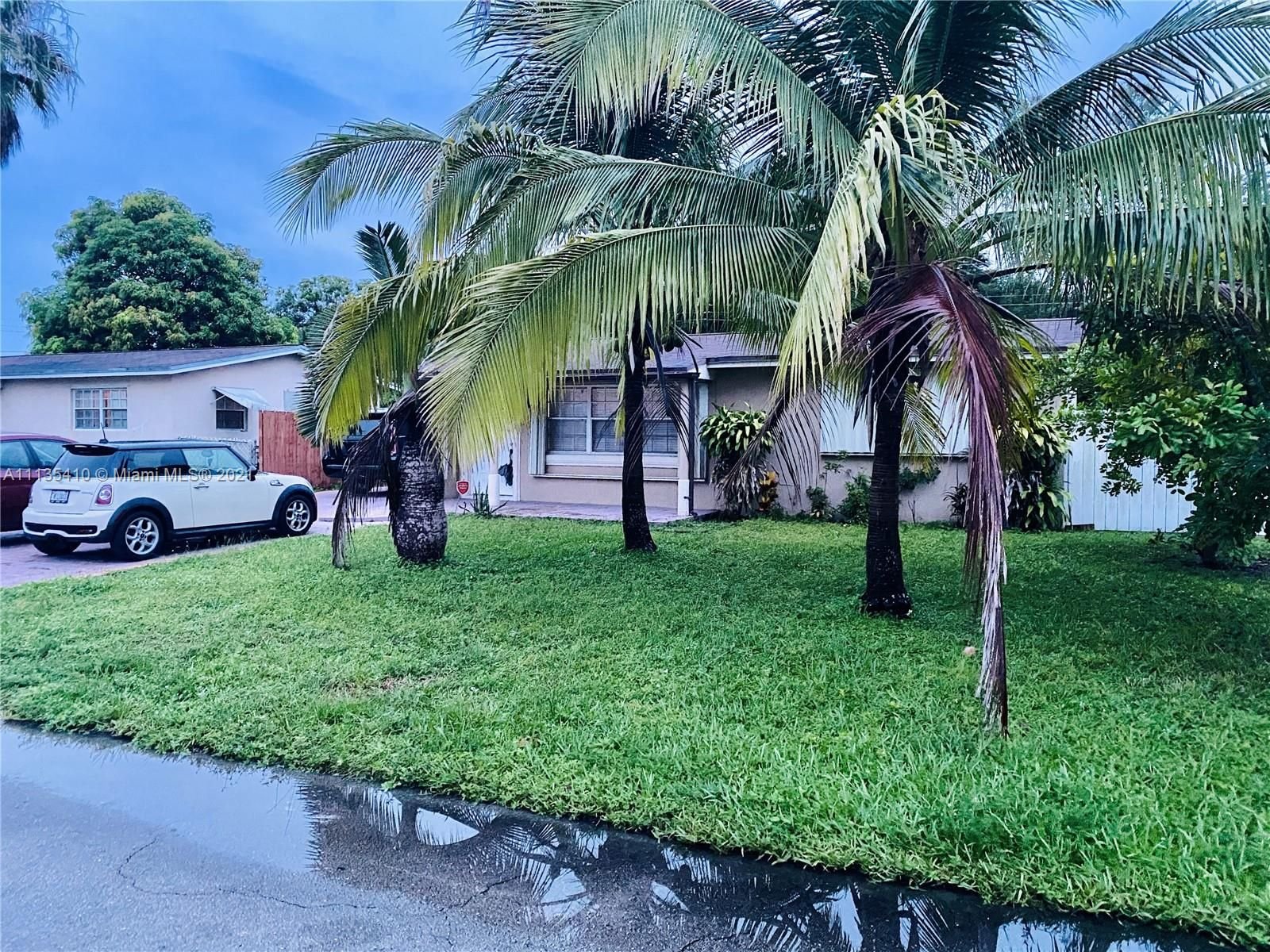 Real estate property located at 7041 10th Ct, Broward County, Pembroke Pines, FL