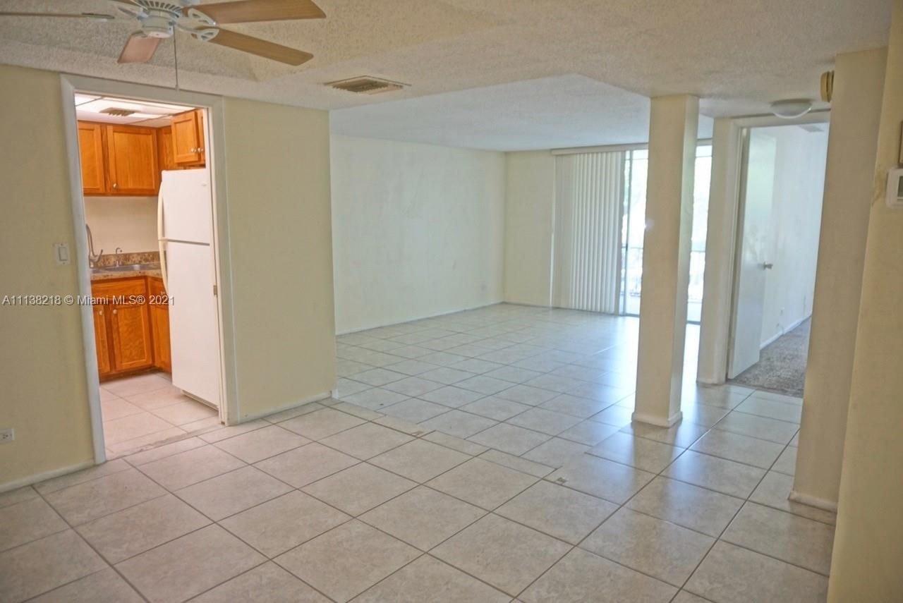 Real estate property located at 3740 Inverrary Dr #2N, Broward County, Lauderhill, FL