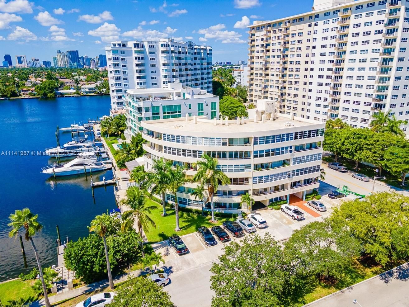 Real estate property located at 401 25th Ave #204, Broward County, Fort Lauderdale, FL