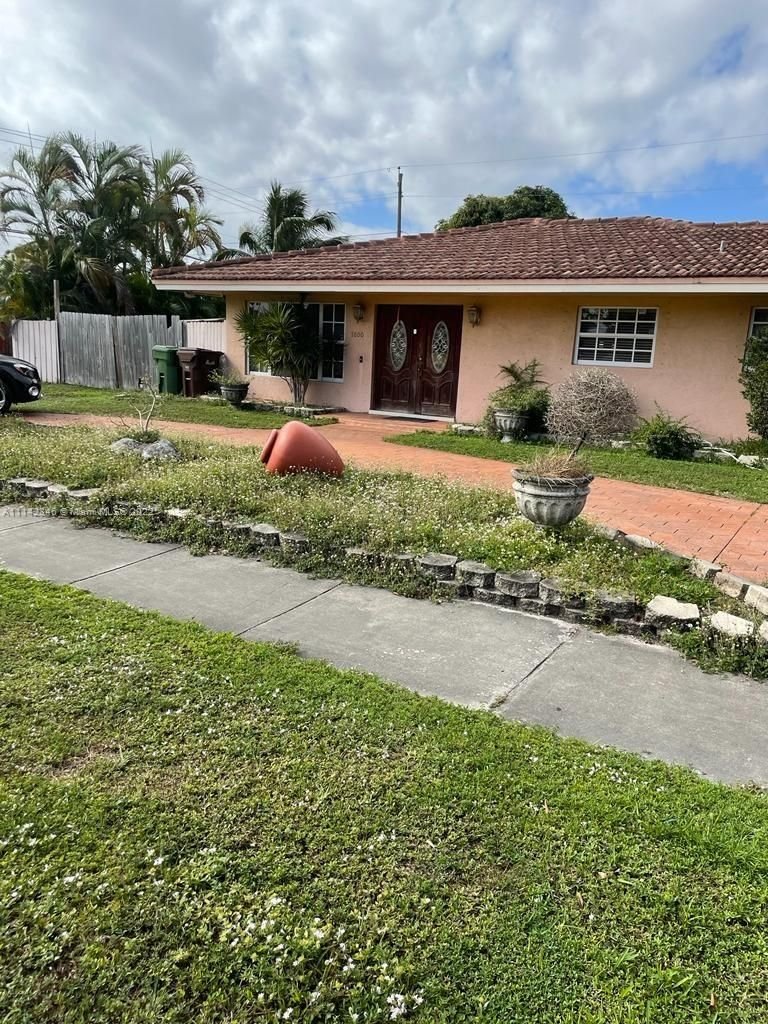 Real estate property located at 7600 14th Ave, Miami-Dade County, Hialeah, FL