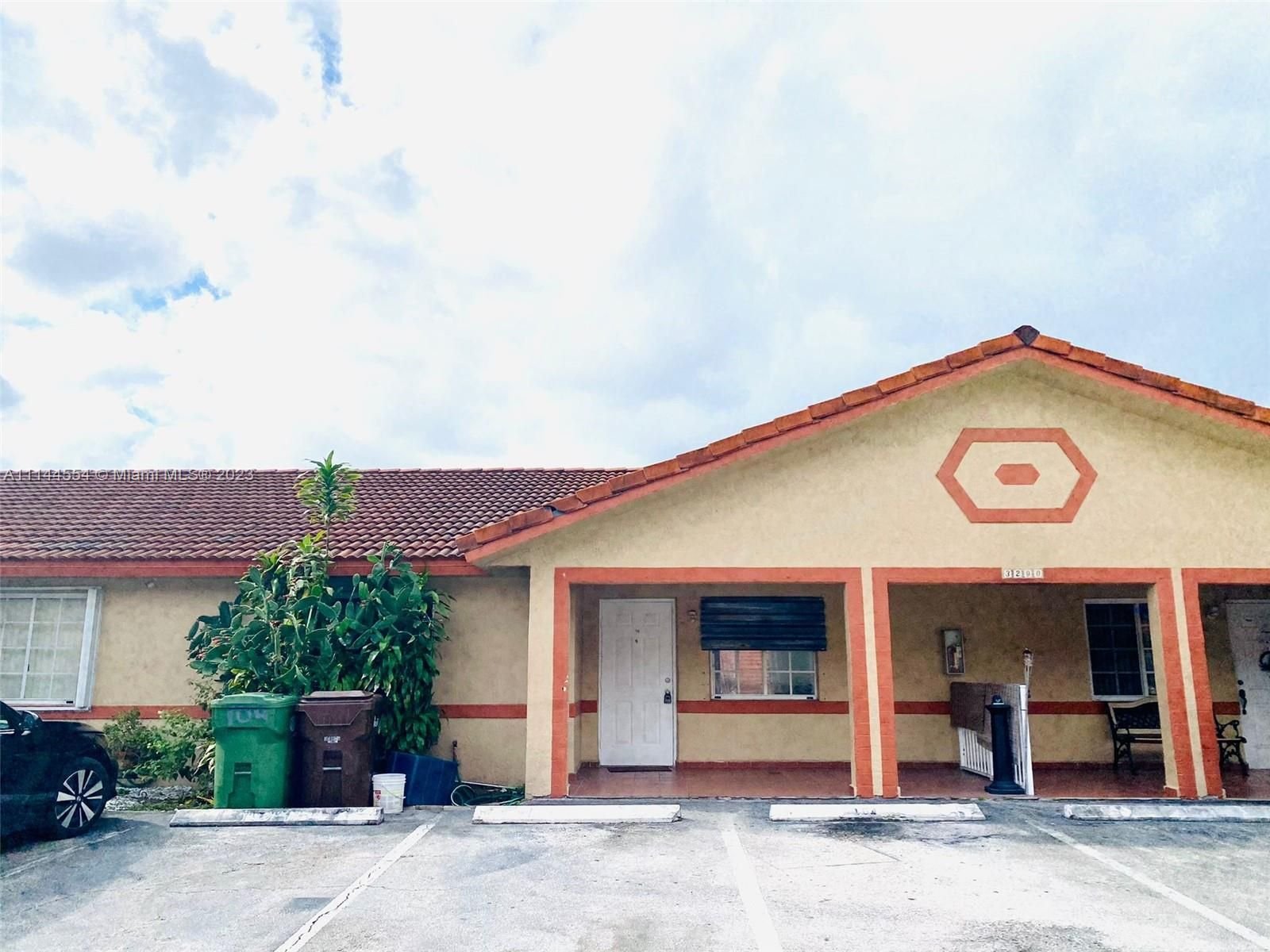 Real estate property located at 3290 70th St #104, Miami-Dade County, Hialeah, FL