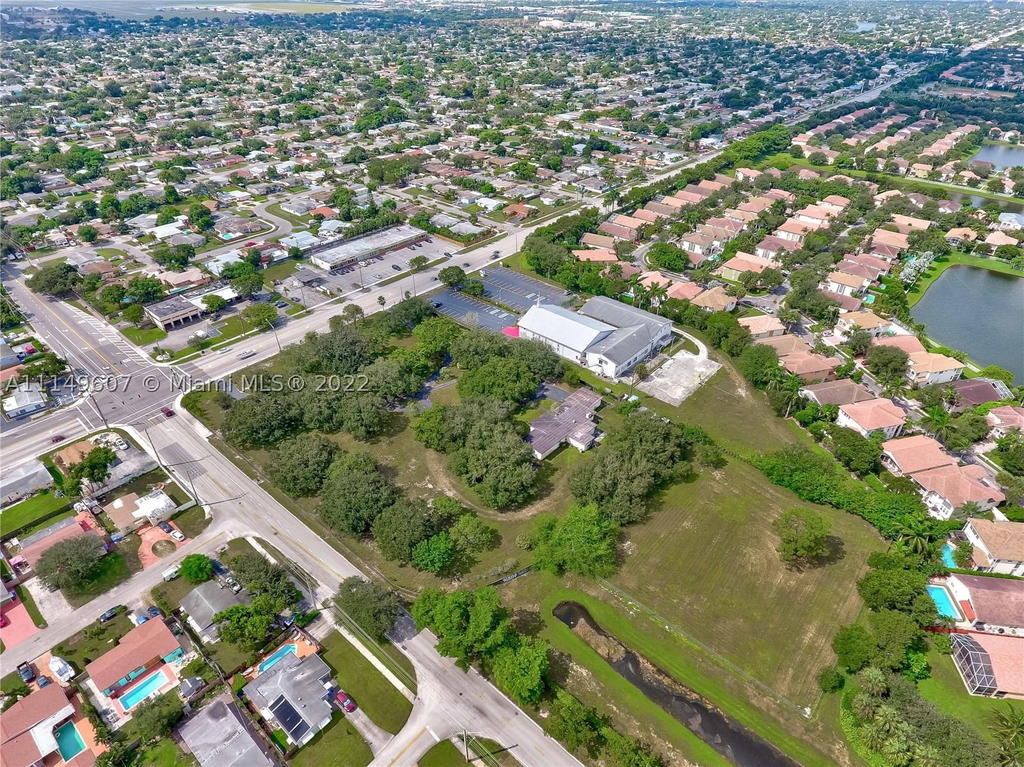 Real estate property located at 7227 Taft St, Broward, A J Bendle Sub, Pembroke Pines, FL