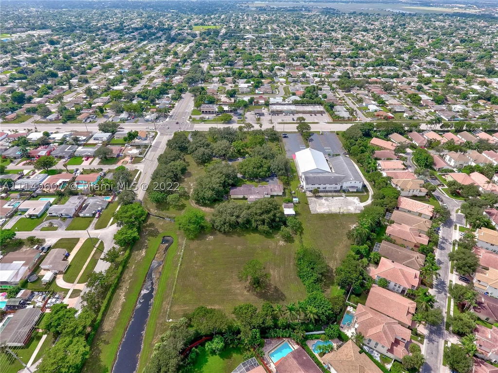 Real estate property located at 7227 Taft St, Broward, A J Bendle Sub, Pembroke Pines, FL