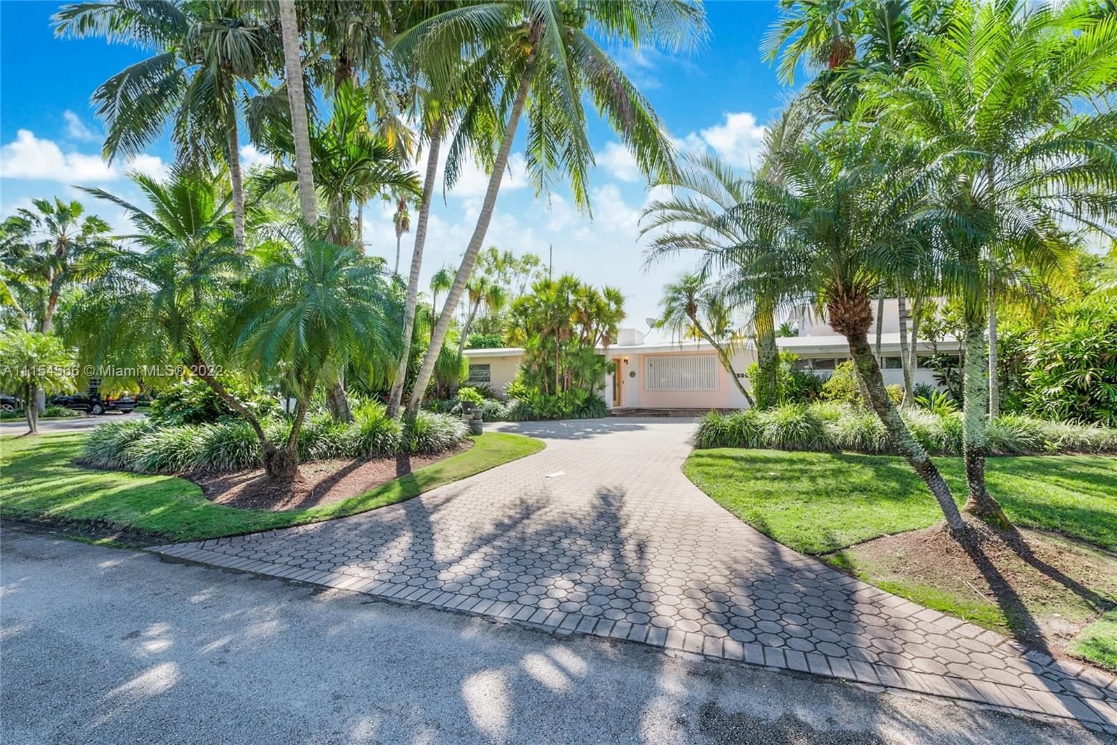 Real estate property located at 7500 137th St, Miami-Dade County, Palmetto Bay, FL