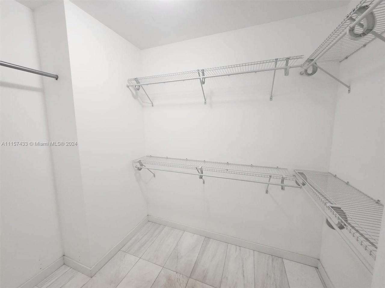 Real estate property located at 480 31st St #1904, Miami-dade, Gran Paraiso Condo, Miami, FL