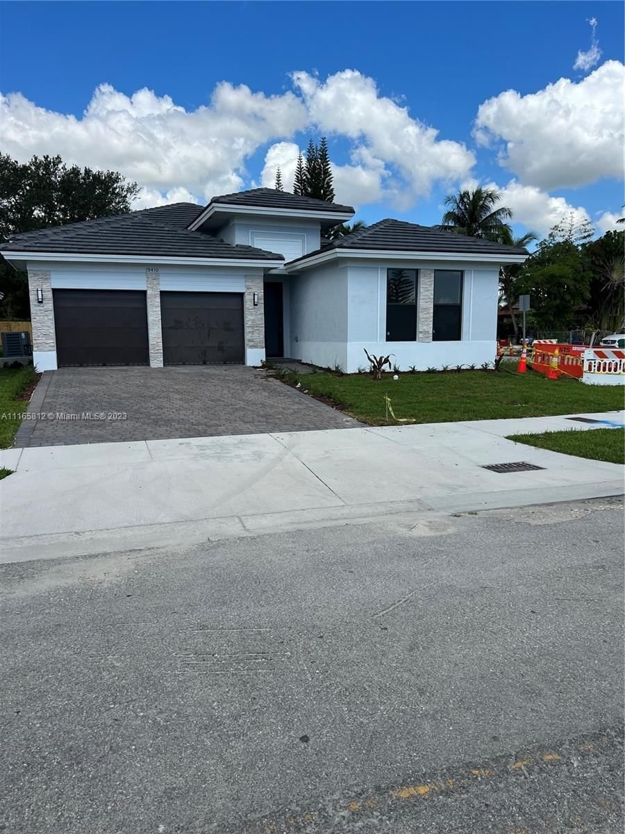 Real estate property located at 19410 124th Av, Miami-Dade County, Miami, FL