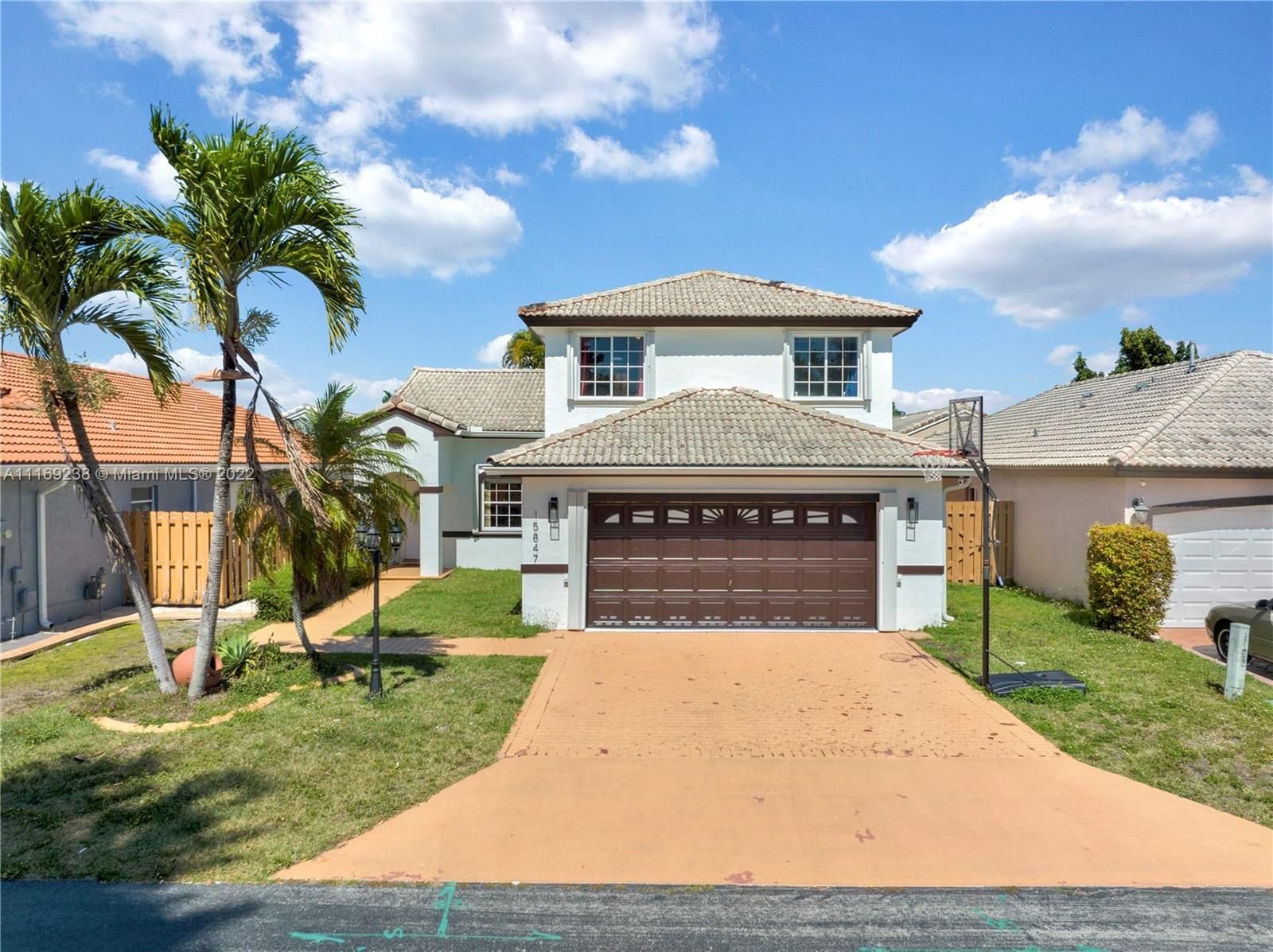 Real estate property located at 15847 85th Ln, Miami-Dade County, Miami, FL