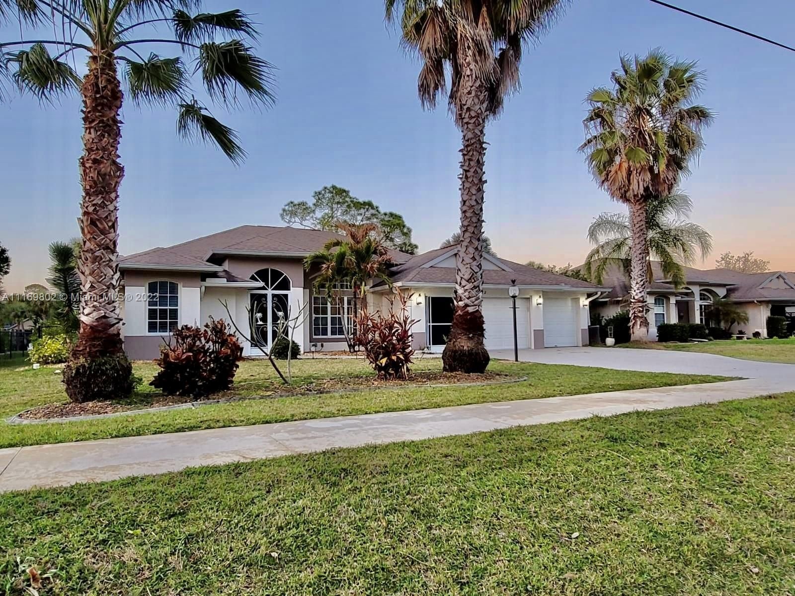 Real estate property located at 1172 W Hillsborough Blvd, Sarasota County, North Port, FL